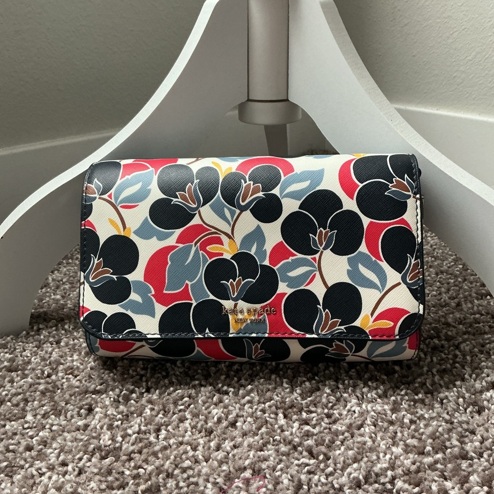 Kate Spade | Cameron Breezy Floral Small Flap Crossbody - Picture 2 of 8